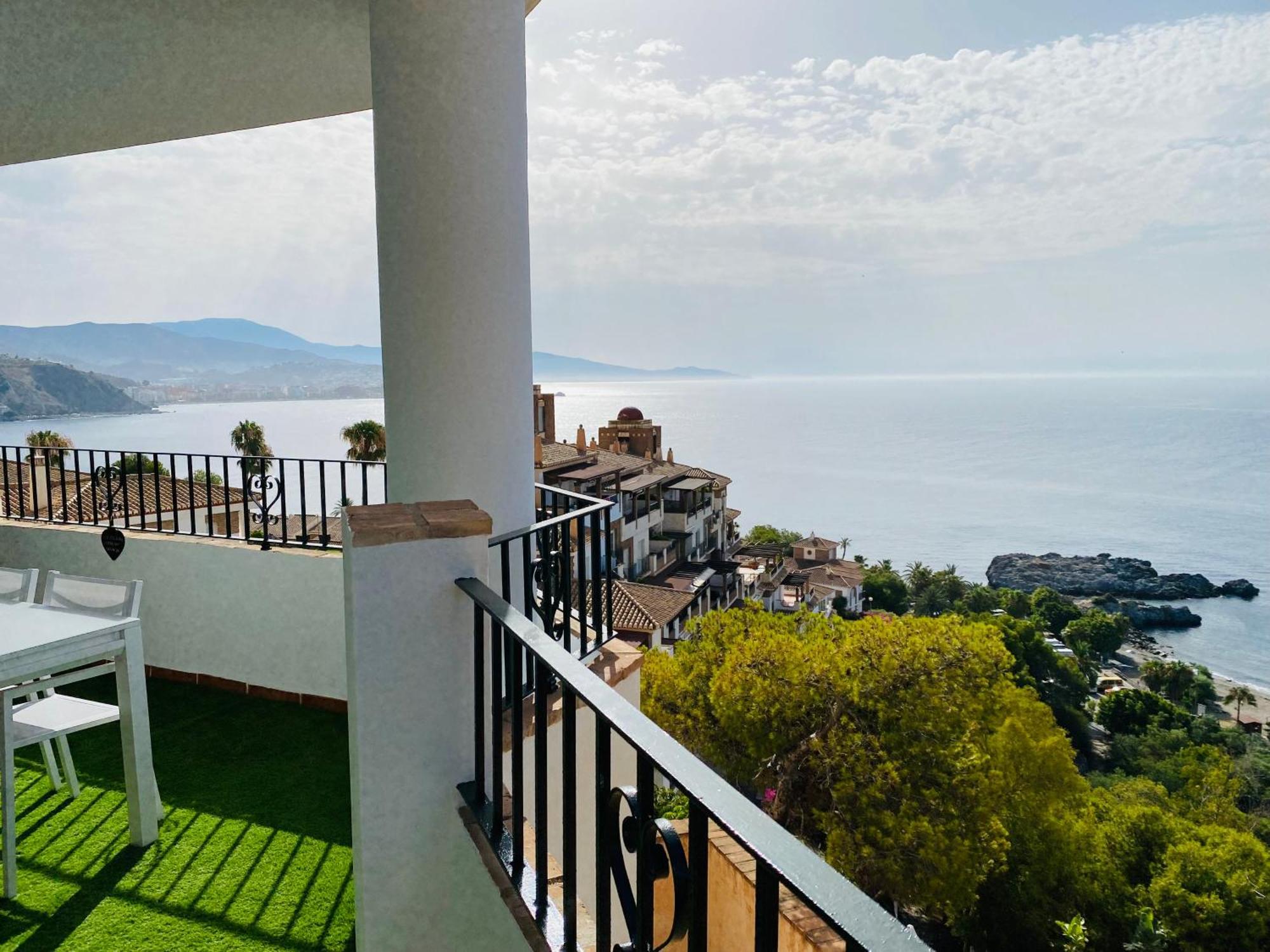 Jardines De Adnania En Marina Del Este Con Vista Al Mar Ada La Herradura  Exterior photo